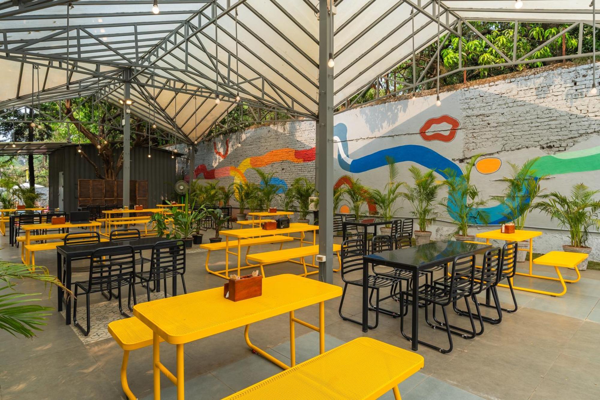 The Hosteller Lonavala, City Centre Exterior photo