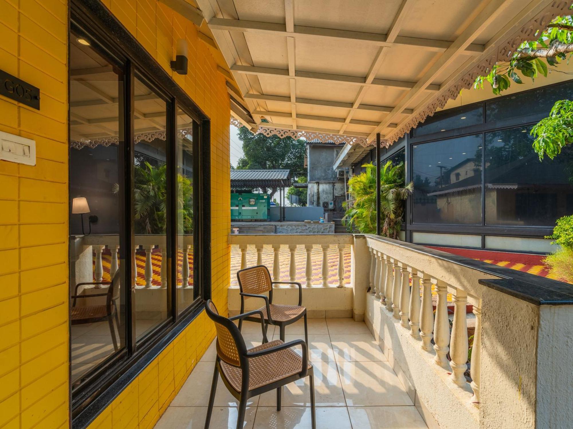 The Hosteller Lonavala, City Centre Exterior photo