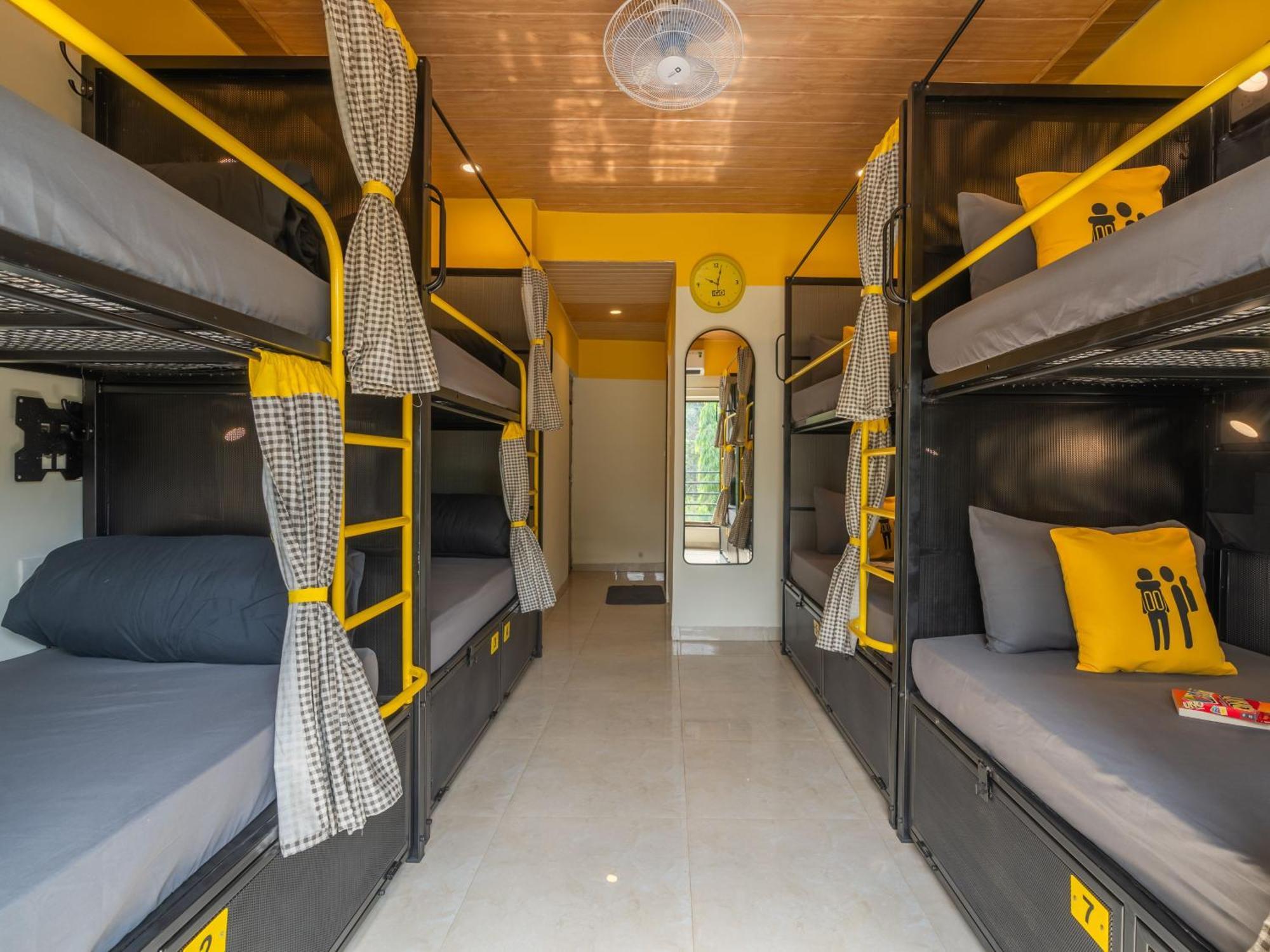 The Hosteller Lonavala, City Centre Exterior photo